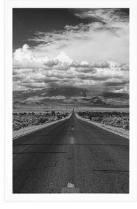 Plakat czarno-biała droga na pustyni
