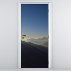 Fototapeta na drzwi - Nad szczytami gór (95x205cm)