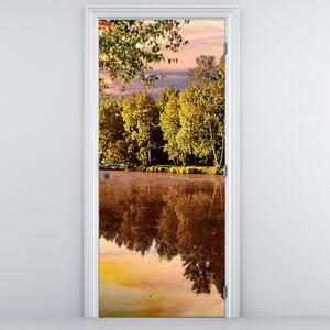 Fototapeta na drzwi - Za rzeką (95x205cm)