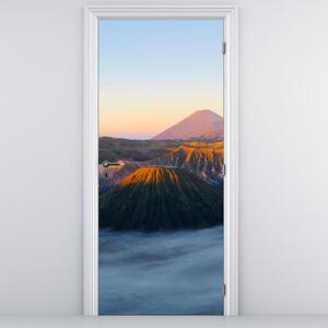 Fototapeta na drzwi - Mount Bromo w Indonezji (95x205cm)