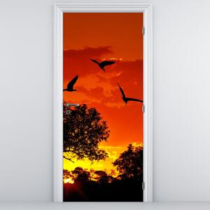 Fototapeta na drzwi - Ptaki o zachodzie Słońca (95x205cm)