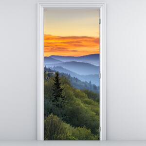 Fototapeta na drzwi - Czewrone chmury w górach (95x205cm)