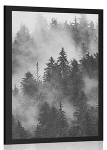 Plakat góry we mgle w czerni i bieli