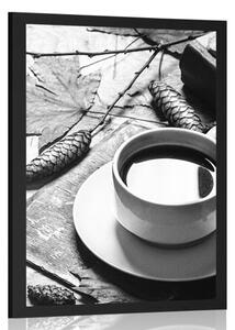 Plakat filiżanka kawy w jesiennym nastroju w czerni i bieli