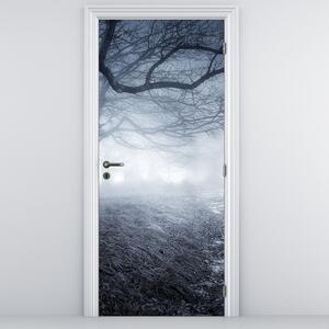 Fototapeta na drzwi - Ścieżka we mgle (95x205cm)