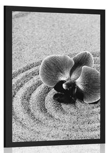 Plakat piaszczysty ogród zen ze storczykiem czarno-biały