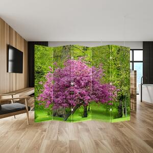 Parawan - Kwitnące drzewo na łące (210x170 cm)