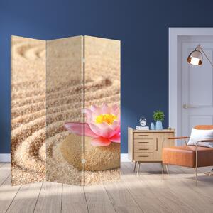 Parawan - Kamień z kwiatkiem na piasku (126x170 cm)