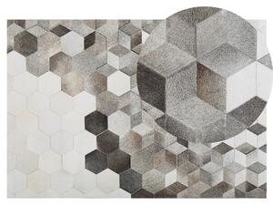 Dywan szaro-biały skórzany patchwork łaciaty geometryczny 140 x 200 cm Sason Beliani