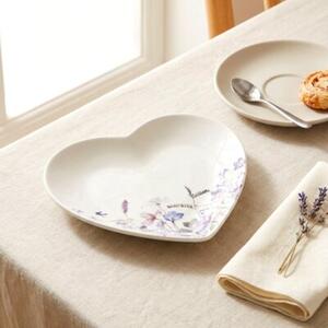 Talerz deserowy porcelanowy serce LOUKA 17,5x17 cm