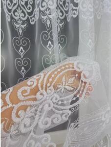 Firana z markizety z ornamentem w serca