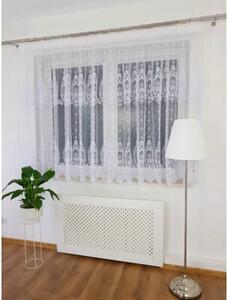 Firana z markizety z ornamentem w serca