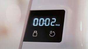 Robot kuchenny planetarny BOSCH MUM5XW10 1000W z wbudowaną wagą i timerem, rozdrabniaczem