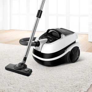 Odkurzacz piorący BOSCH AquaWash&Clean BWD421PRO
