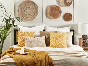 Poduszki dekoracyjne bawełniane żółte wzór w liście 45x45 cm Ginnala Beliani