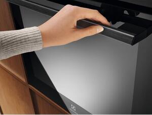 Piekarnik ELECTROLUX LOE8P38Z 700 MealAssist Elektryczny Czarny A+