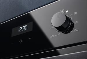 Piekarnik ELECTROLUX EOF5C50BZ SurroundCook Elektryczny Czarny A