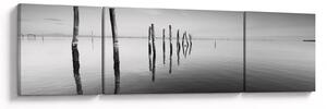 Obraz czarno - białej powierzchni wody (170x50 cm)