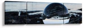 Obraz szklanej kuli na skale (170x50 cm)