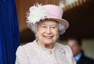 Fotografia Queen Elizabeth Ii at the Chichester Theatre, Stuart C. Wilson