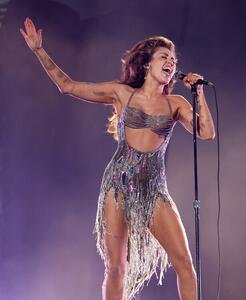 Fotografia Miley Cyrus at 66th Grammy Awards, Kevin Mazur