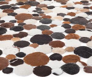 Okrągły dywan ze skóry bydlęcej kropki ø 140 cm brązowy wielobarwny Sorgun Beliani