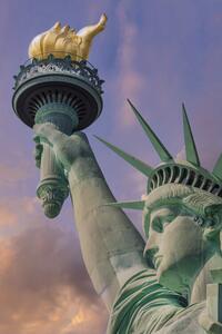 Fotografia New York City Statue of Liberty at sunset, Melanie Viola