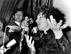 Fotografia Bob Dylan during a Press Conference Paris 23 May 1966