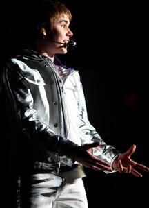 Fotografia Justin Bieber performing at the Nia