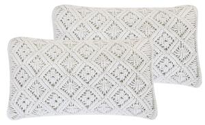 Dwie poduszki dekoracyjne plecione prostokątne 30 x 50 cm makrama białe Alatepe Beliani