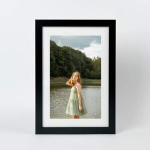 Czarna ramka na zdjęcia w rozmiarze 20x30 cm FRAMAI®