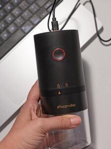 Młynek do kawy elektryczny bezprzewodowy żarnowy USB KAMILLE