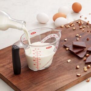 Miarka skośna OXO Good Grips 250 ml