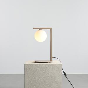Beżowa lampa stołowa z mlecznobiałym kloszem