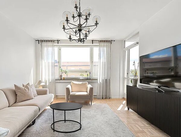 Czarny okrągły stolik kawowy w stylu loft C8-K81