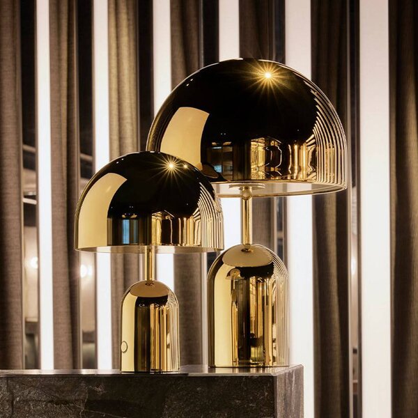 Tom Dixon Lampa stołowa akumulatorowa BELL PORTABLE, złota, 28 cm IP44 możliwość ściemniania, mosiężny / złoty, salon / jadalnia, tworzywo sztuczne, design