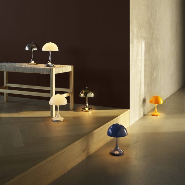 Louis Poulsen Lampa akumulatorowa Panthella PORTABLE 160 V3 opalowo-biała 160, możliwość ściemniania, biały / opal, salon / jadalnia, tworzywo sztuczne, design