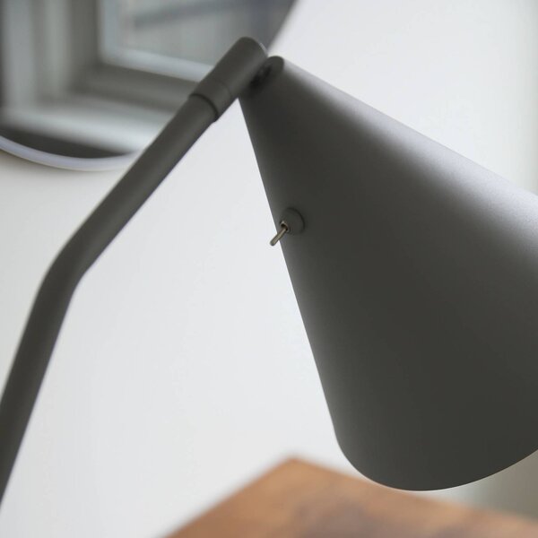 Markslöjd Lampa stojąca LED Funil, możliwość ściemniania, aluminiowy / szary / cynkowy, salon / jadalnia, metal, nowoczesny