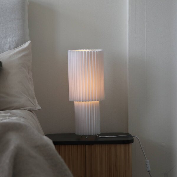 Markslöjd Lampa stołowa Catis, biały / opal, salon / jadalnia, tworzywo sztuczne, nowoczesny