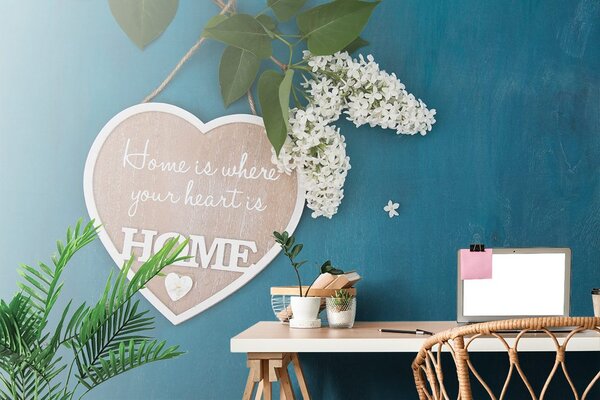 Fototapeta serce z cytatem - Home is where your heart is