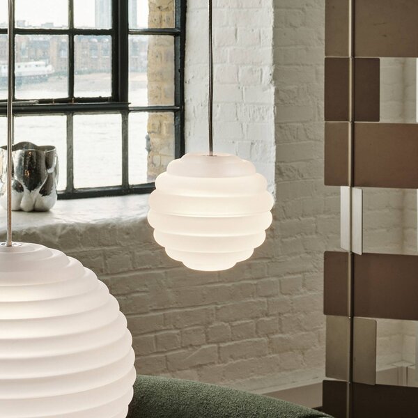 Tom Dixon Lampa wisząca szklana Press Sphere, możliwość ściemniania, biały / opal, salon / jadalnia, szkło, design