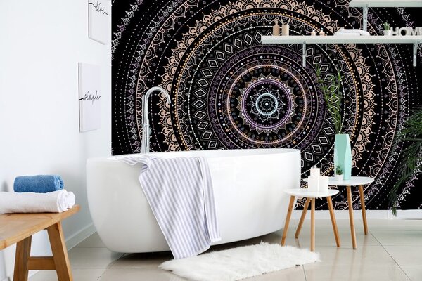 Tapeta Mandala z wzorem słońca w fioletowych odcieniach
