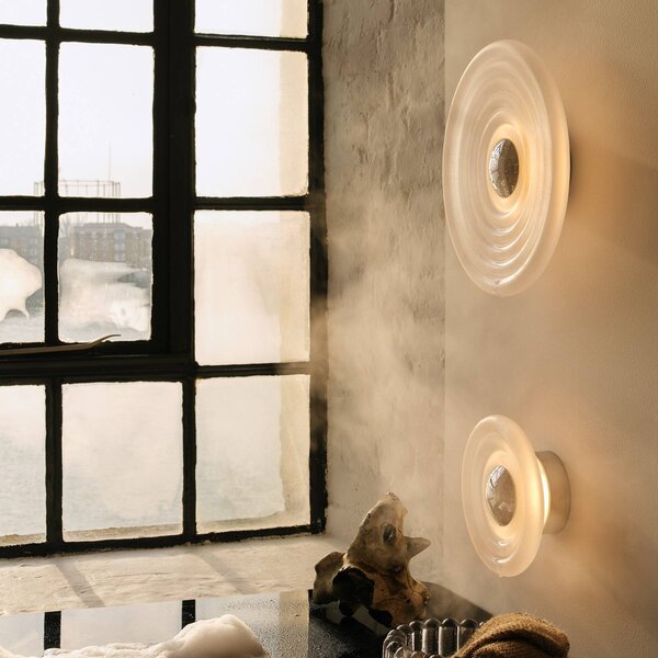 Tom Dixon Kinkiet Press Sphere, możliwość ściemniania, biały / opal, łazienka, szkło, design