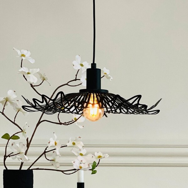 Dyberg Larsen Lampa wisząca designerska Flora, możliwość ściemniania, czarny, salon / jadalnia, metal, design
