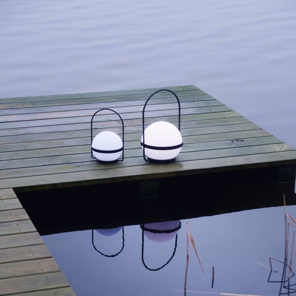Dyberg Larsen Lampa solarna LED Summer, biała/czarna, wysokość 26 cm możliwość ściemniania, czarny, metal, design