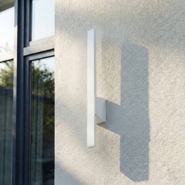 Kinkiet zewnętrzny LED Sakari Lindby, biały / opal, aluminium, nowoczesny