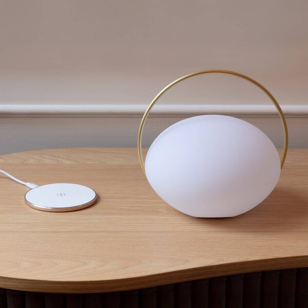 UMAGE lampa stołowa LED z akumulatorem Orbit, biała/mosiężna, IP44, CCT możliwość ściemniania, biały / opal, salon / jadalnia, tworzywo sztuczne, design