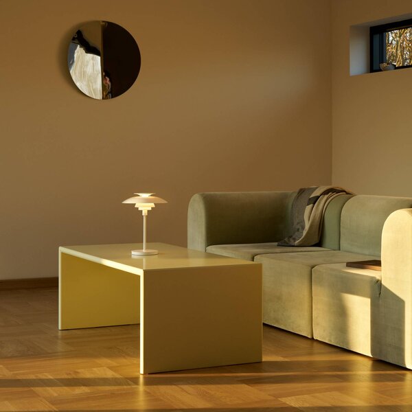 Louis Poulsen LED-Akkutischleuchte PH 80, opalweiß, IP44 możliwość ściemniania, biały / opal, salon / jadalnia, aluminium, skandynawski