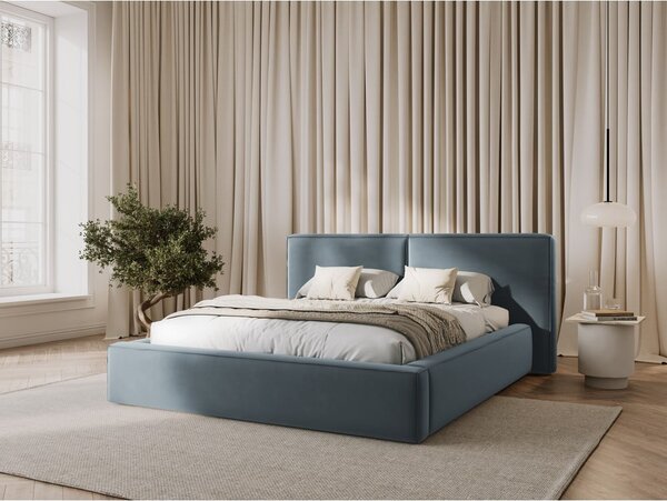 Jasnoniebieskie aksamitne tapicerowane łóżko dwuosobowe ze schowkiem i stelażem 180x200 cm Arendal – Cosmopolitan Design