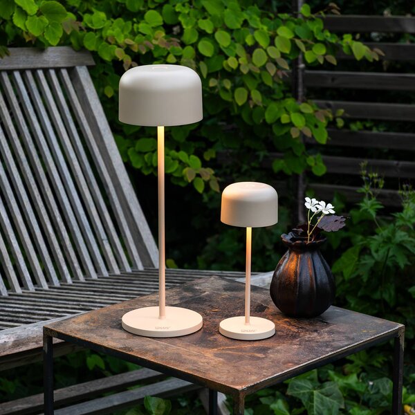 Konstsmide Lampa stołowa LED Lille, wysokość 36 cm, kolor piaskowy, IP54, USB możliwość ściemniania, kremowy / amber, salon / jadalnia, aluminium, nowoczesny